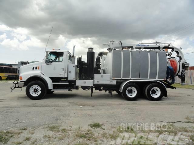 Sterling LT 9500 Sewage disposal Trucks