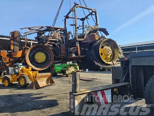 John Deere 7820  front loader Booms and arms