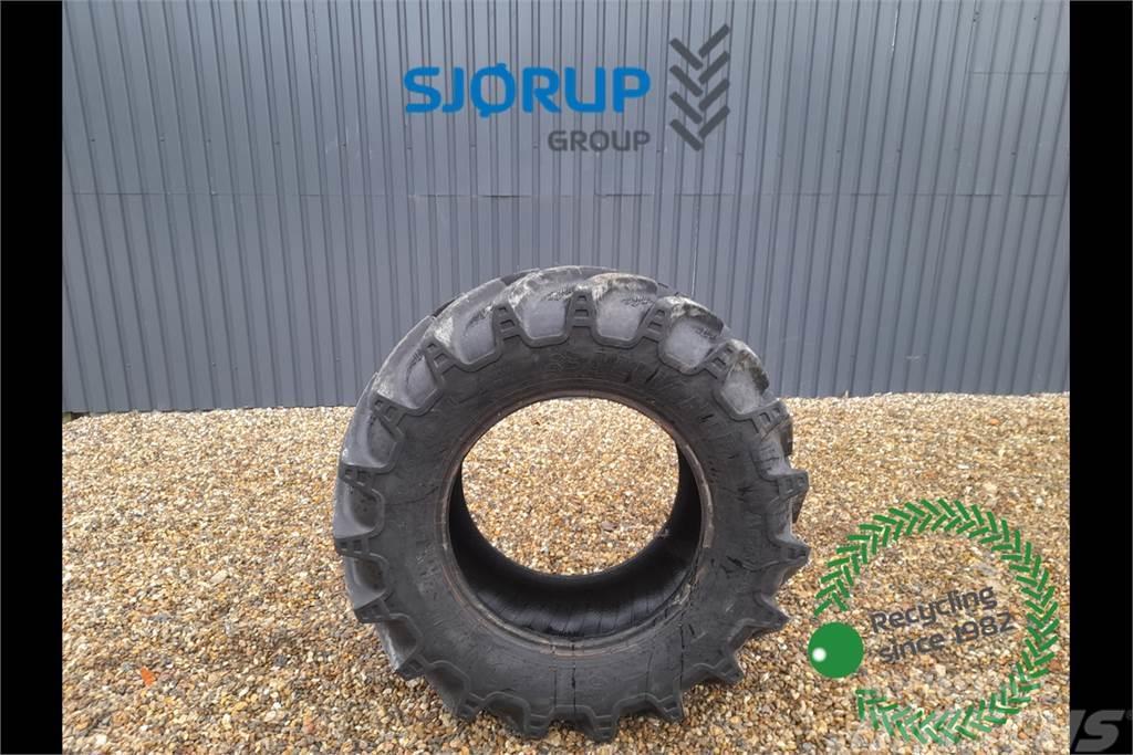 New Holland TL100A Tire Tyres, wheels and rims