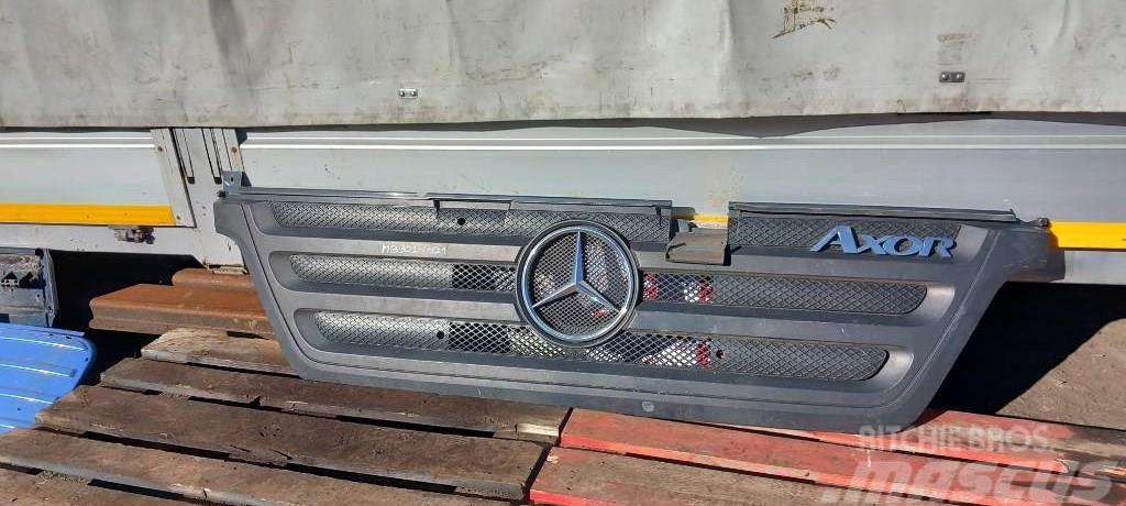Mercedes-Benz Axor 1824 9448800085 GRILL Cabins and interior