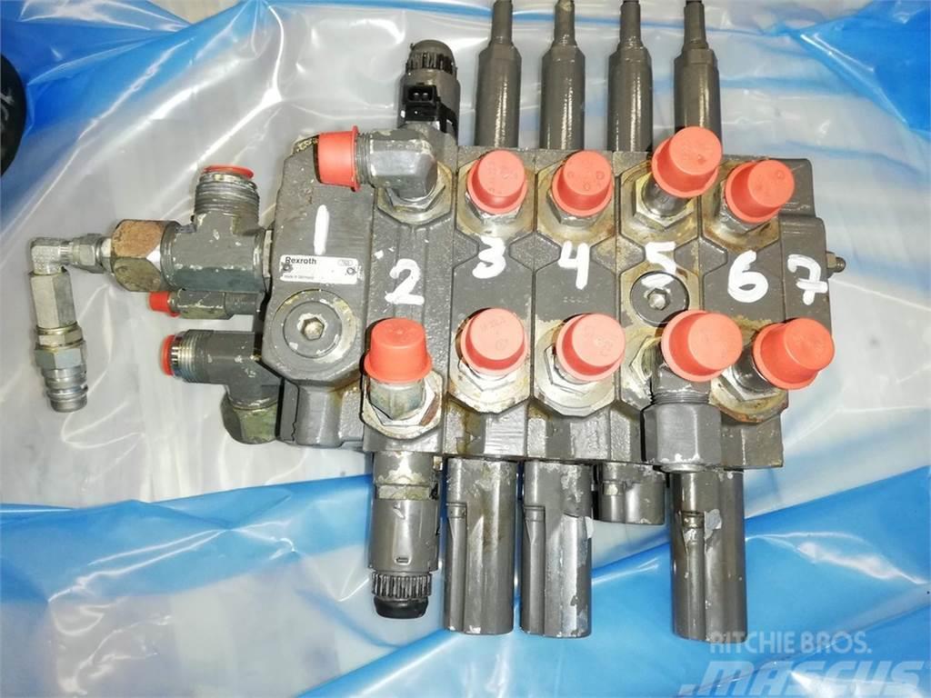 CLAAS Ares 836 Remote control valve Hydraulics