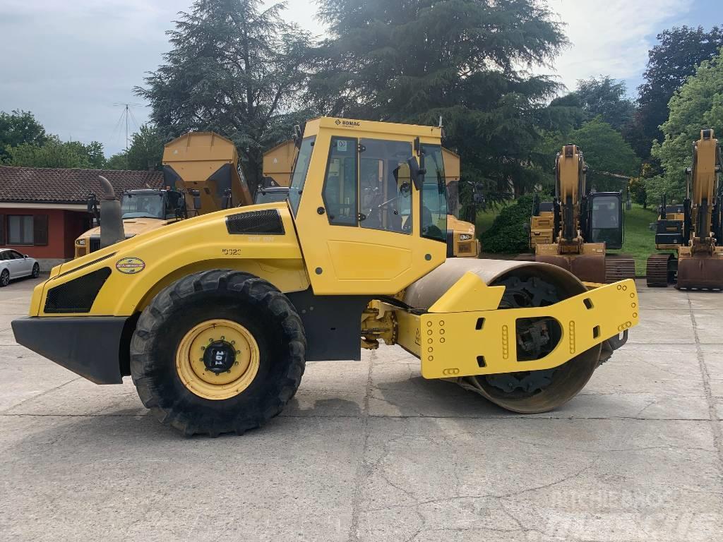 Bomag BW 213 D H-4 Single drum rollers