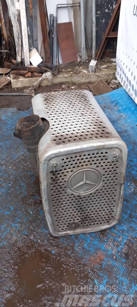 Mercedes-Benz Actros 1843 9424902701 Chassis and suspension