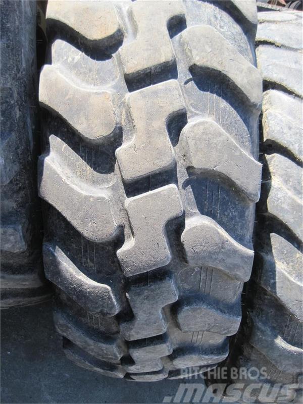Galaxy 440/80R28 Tyres, wheels and rims