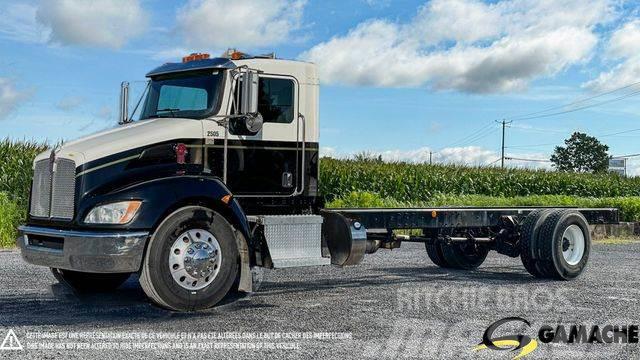 Kenworth T370 DAY CAB Truck Tractor Units
