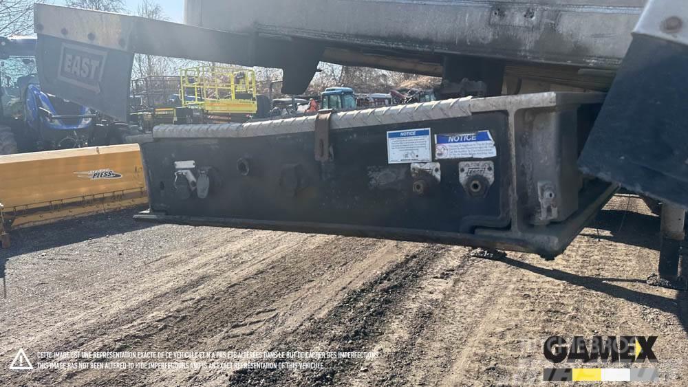 East Mfg DOMPEUR DAMAGED DUMP TRAILER Truck Tractor Units