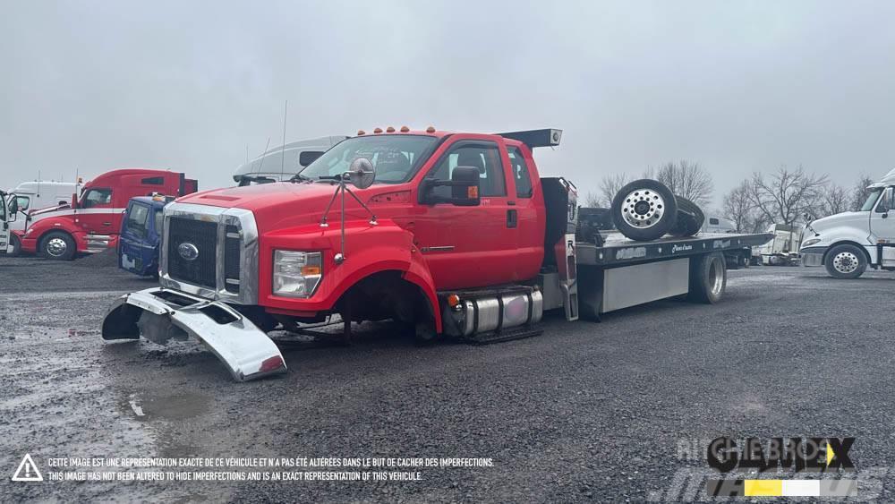 Ford F-750 DAMAGED TOW TRUCK Truck Tractor Units