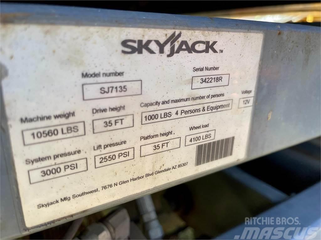SkyJack SJ7135RT Scissor lifts