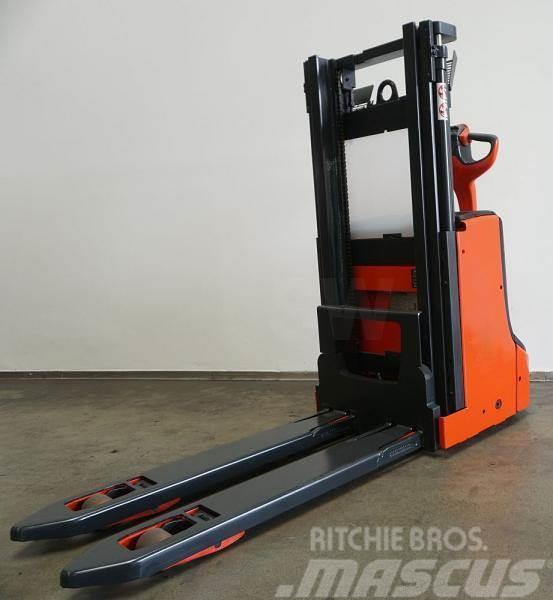 Linde D 06 1160 Self propelled stackers