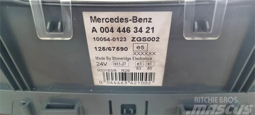 Mercedes-Benz ATEGO 2 Electronics