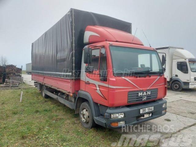 MAN 8.225 L 2000 Tautliner/curtainside trucks