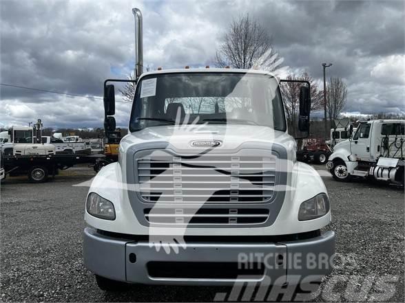 Freightliner BUSINESS CLASS M2 112 Truck Tractor Units