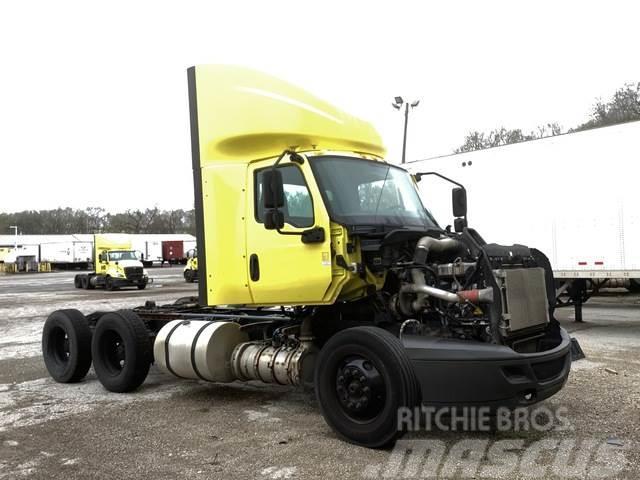 International RH613 Truck Tractor Units