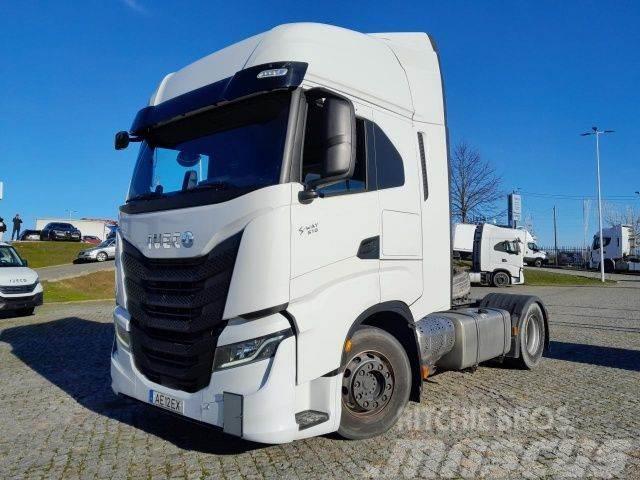 Iveco AS440S51T/P Truck Tractor Units