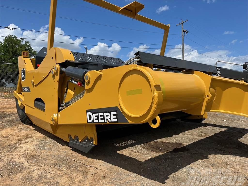 John Deere 2412D E Tractors
