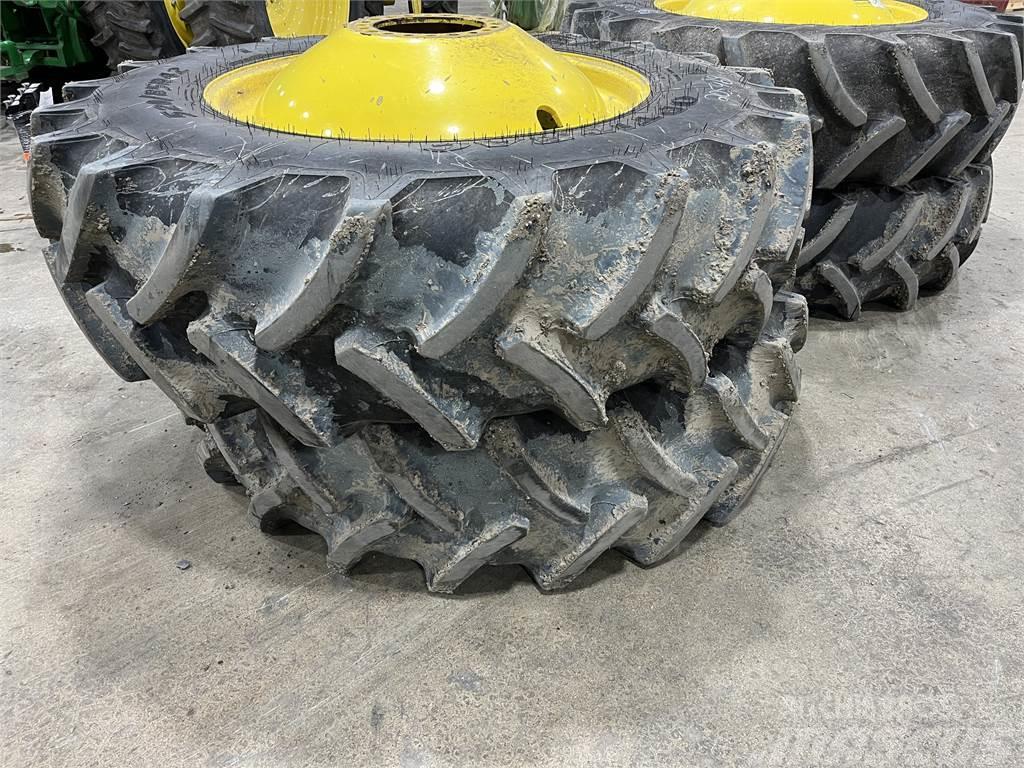 John Deere 520/85R42 Tyres, wheels and rims