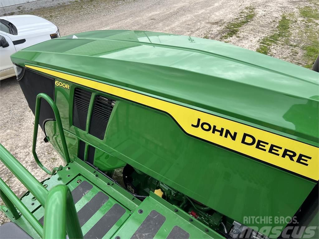 John Deere 600R Trailed sprayers