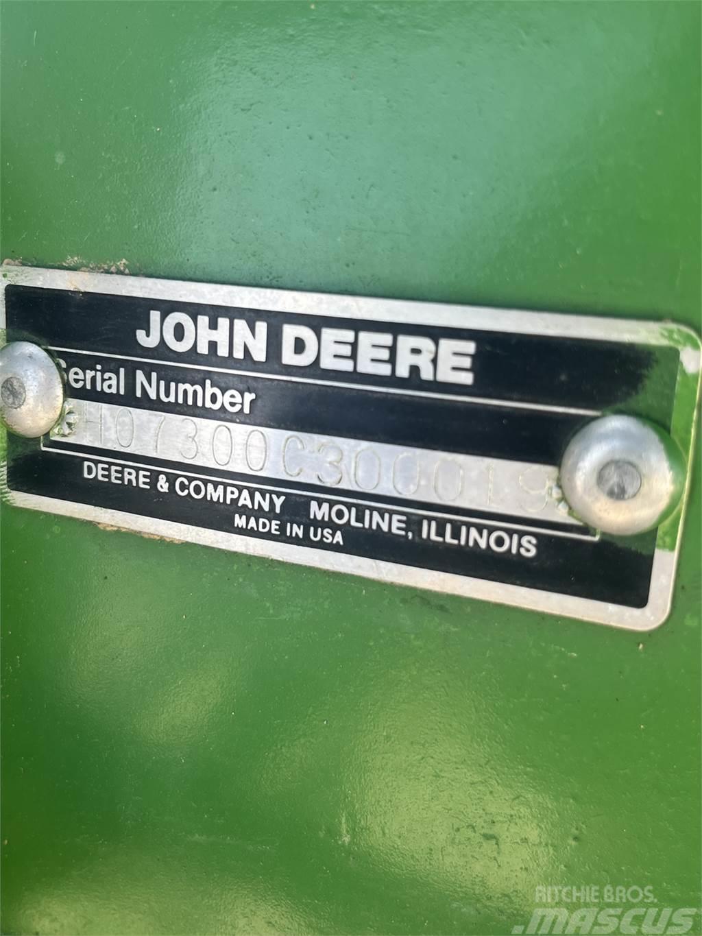John Deere 7300 Planters