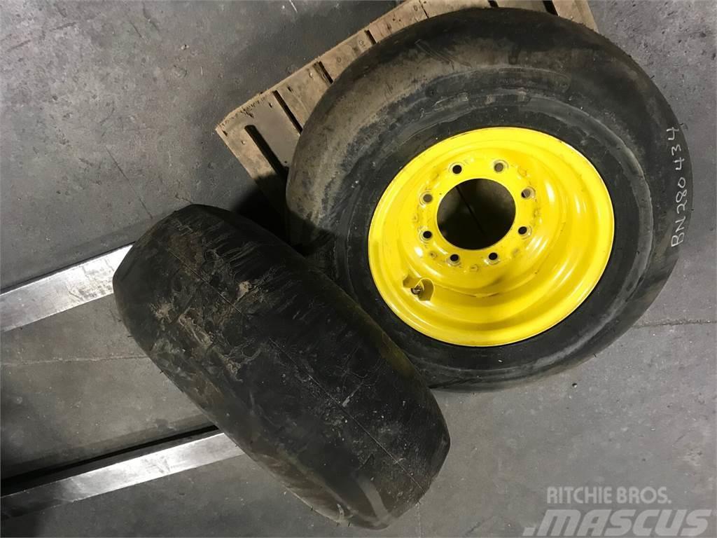 John Deere BN280434 Tire & Wheel ass'm Other sowing machines and accessories