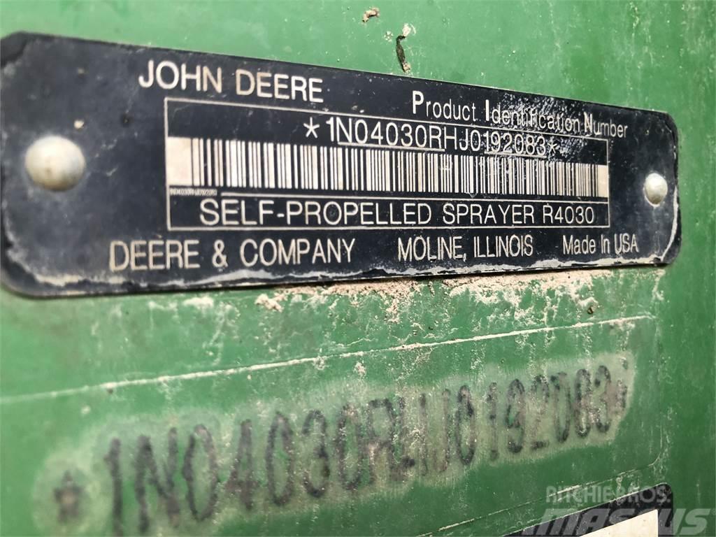 John Deere R4030 Trailed sprayers