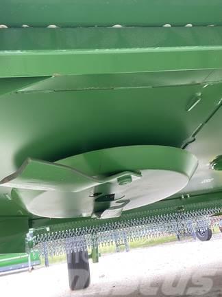 John Deere RC10M Bale shredders, cutters and unrollers