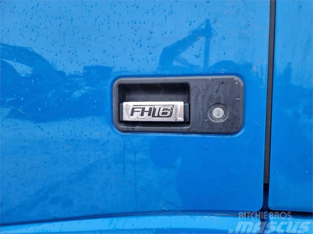 Volvo FH16 Hook lift trucks