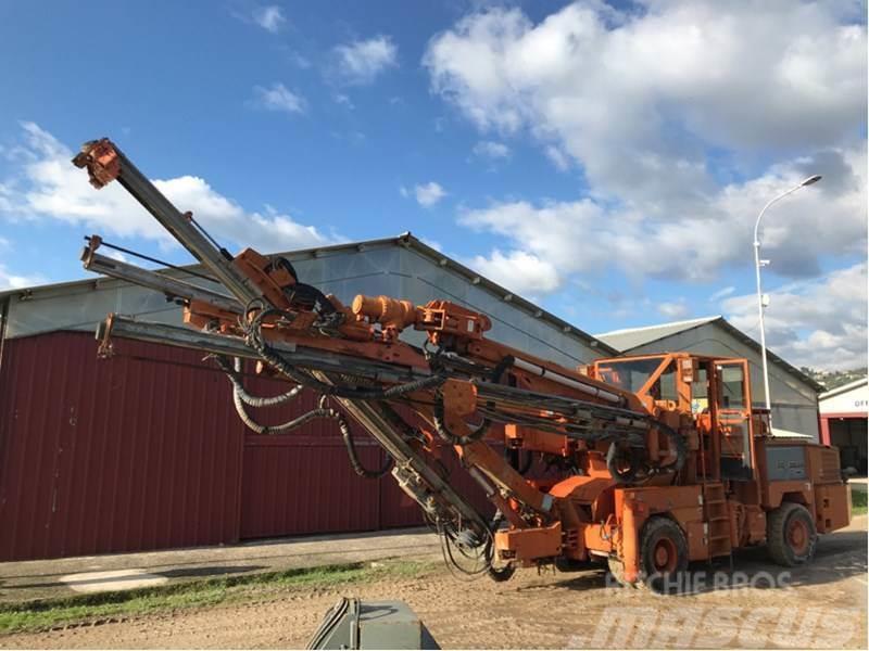 Tamrock Super 316G/CAB Surface drill rigs