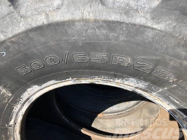Firestone 600/65-28 Tyres, wheels and rims