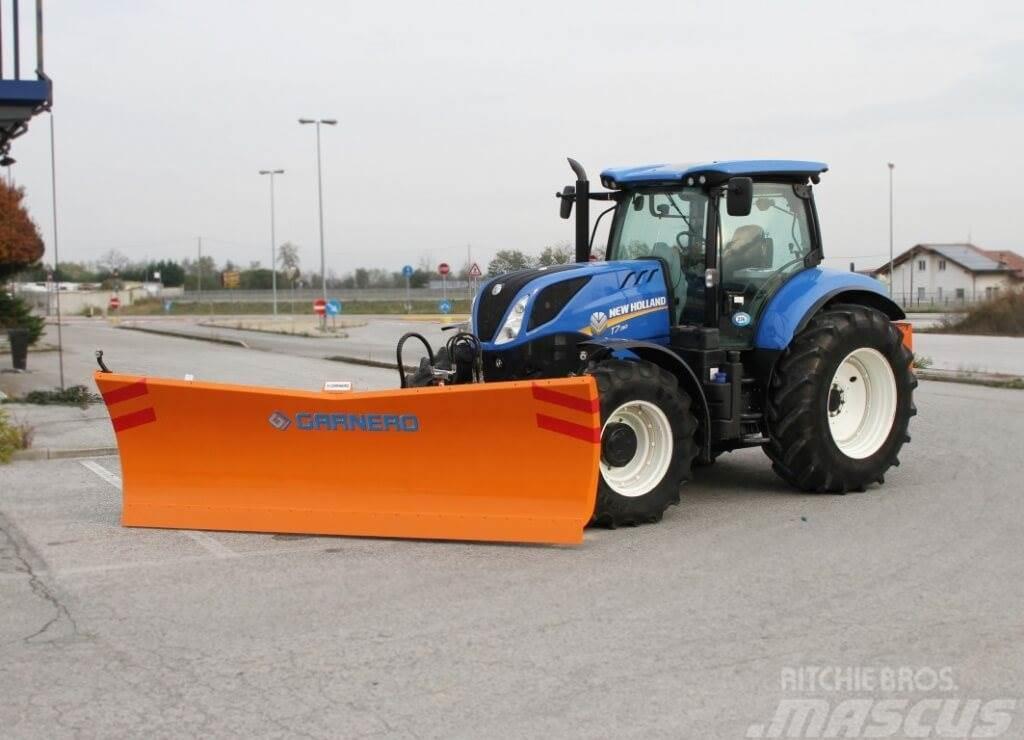 New Holland T7.190 Snow blades and plows