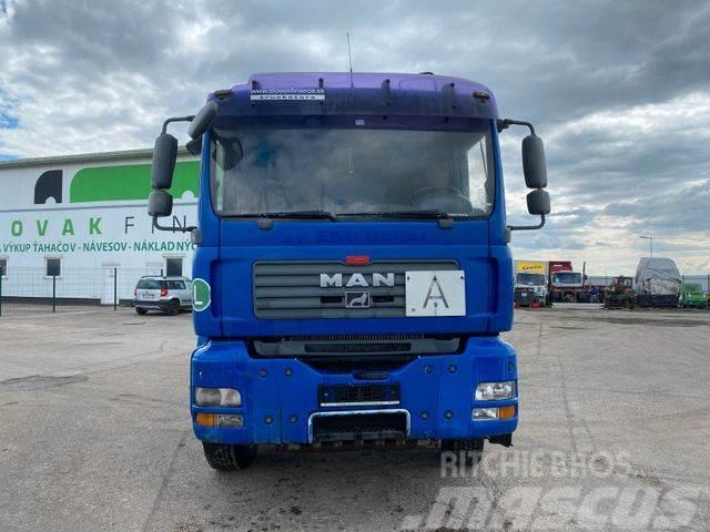MAN TGA 26.440 6X4 for containers with crane vin 945 Hook lift trucks