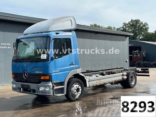 Mercedes-Benz Atego 1228 4x2 Blatt-/Luft 1.Stock Stehmann Livestock carrying trucks