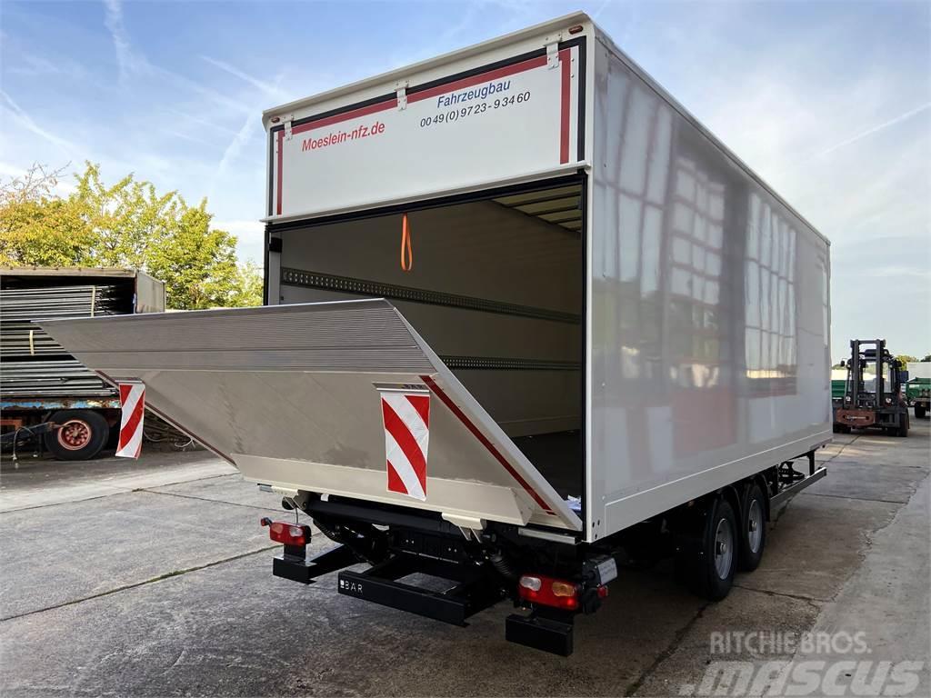 Möslein TK0105D-L Weiß Tandem Koffer, Ladebordwand 1,5 t  Van Body Trailers