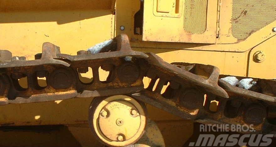 CAT D6C Tracks, chains and undercarriage