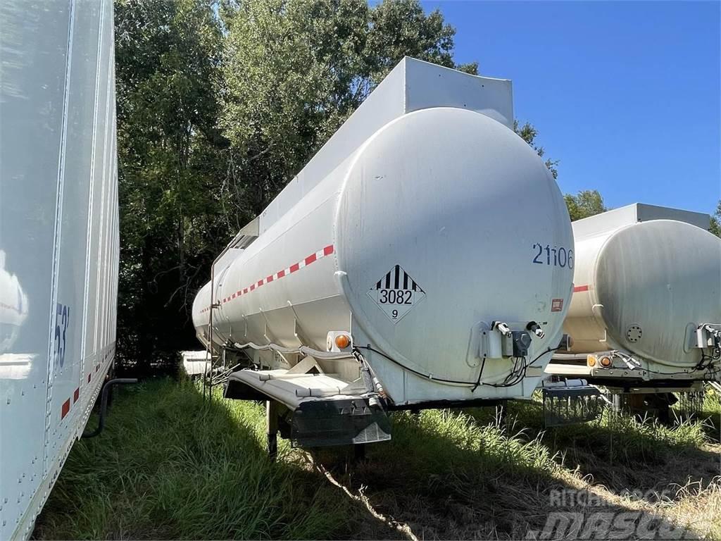 Fruehauf NON CODE 9000 GALLONS SINGLE COMPARTMENT Tanker trailers