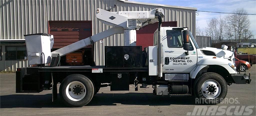 International 7400 Truck mounted aerial platforms