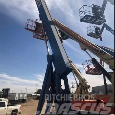 Genie S80XC Vertical mast lifts