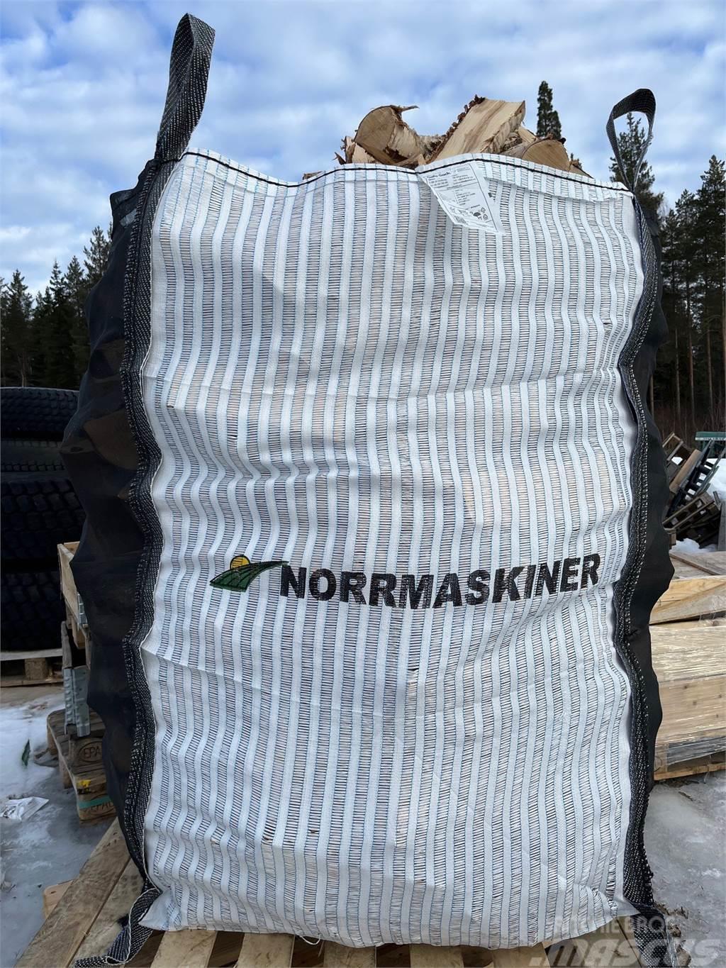  Vedsäckar Norrmaskiner 1,5m3 Wood splitters, cutters, and chippers