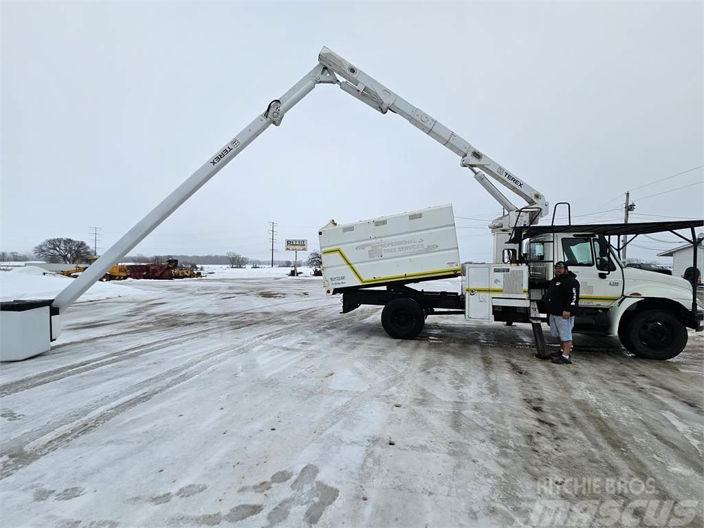  INTERNATIONAL/ Terex 4300/ XT55 Truck mounted aerial platforms