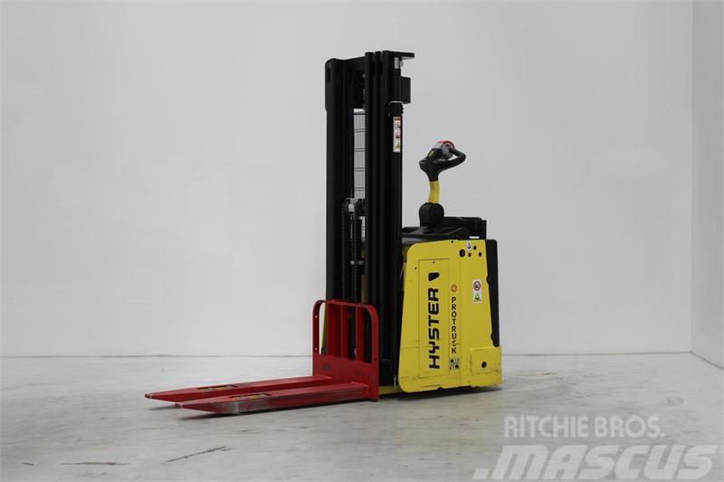 Hyster S1.5S Low lifter with platform