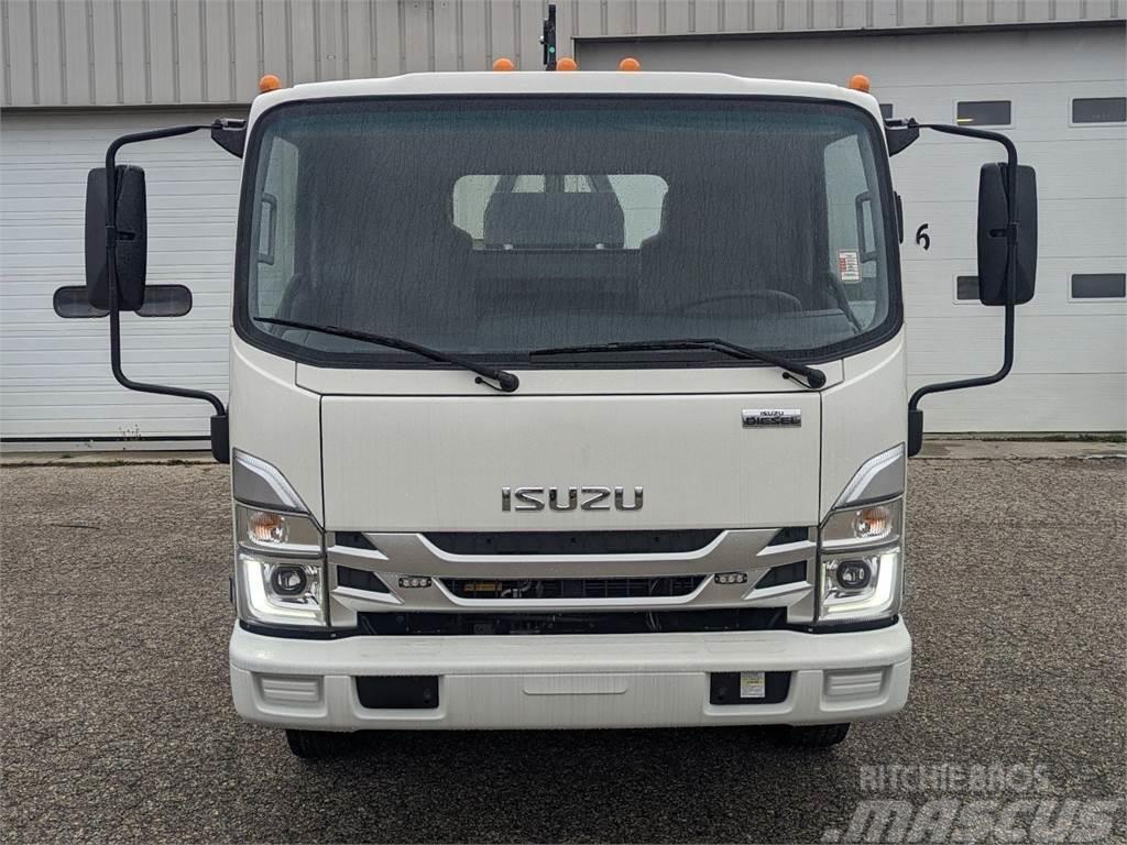Isuzu NRR Hook lift trucks