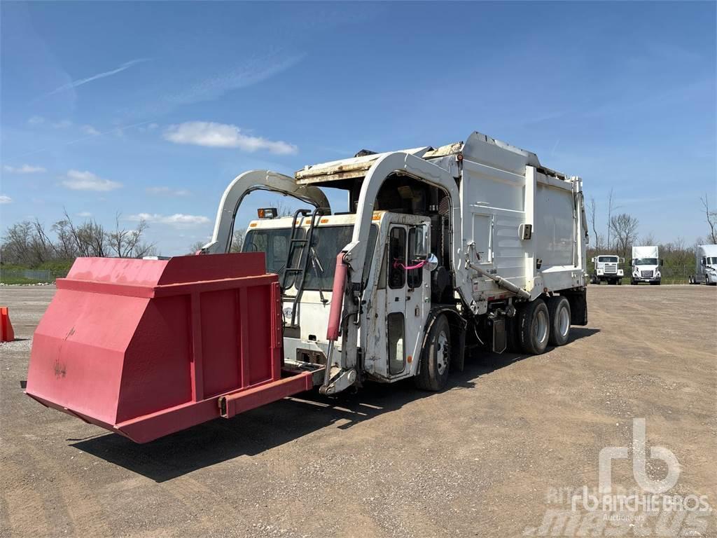  CRANE CARRIER CORP 6x4 COE Front Loader Front Load Waste trucks