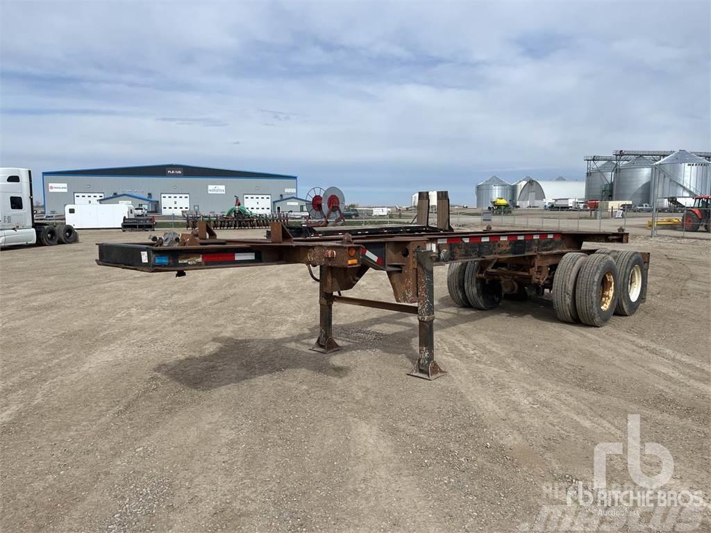 Strick 20 ft T/A Containerframe/Skiploader semi-trailers