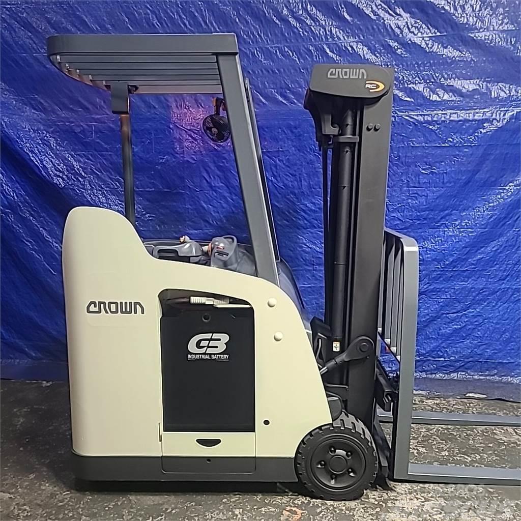 Crown RC5530C-30 Electric forklift trucks