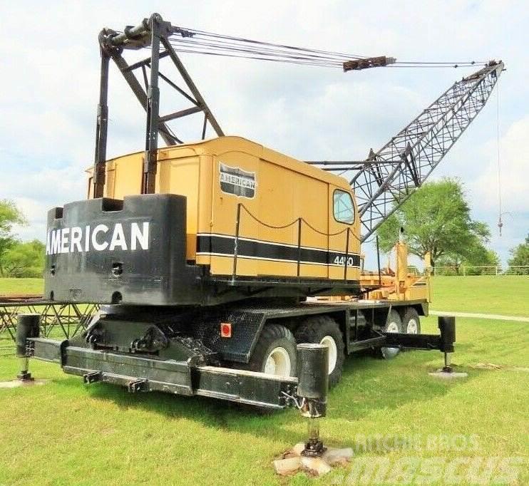 American 4450 Crane trucks