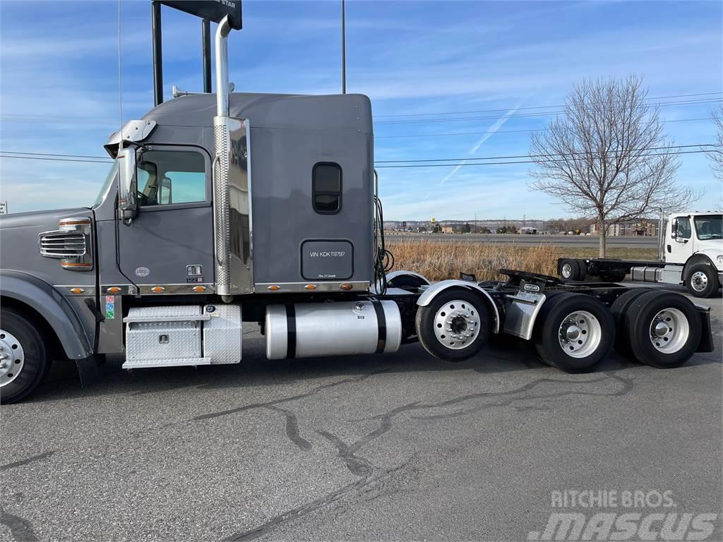 Freightliner 122SD Truck Tractor Units