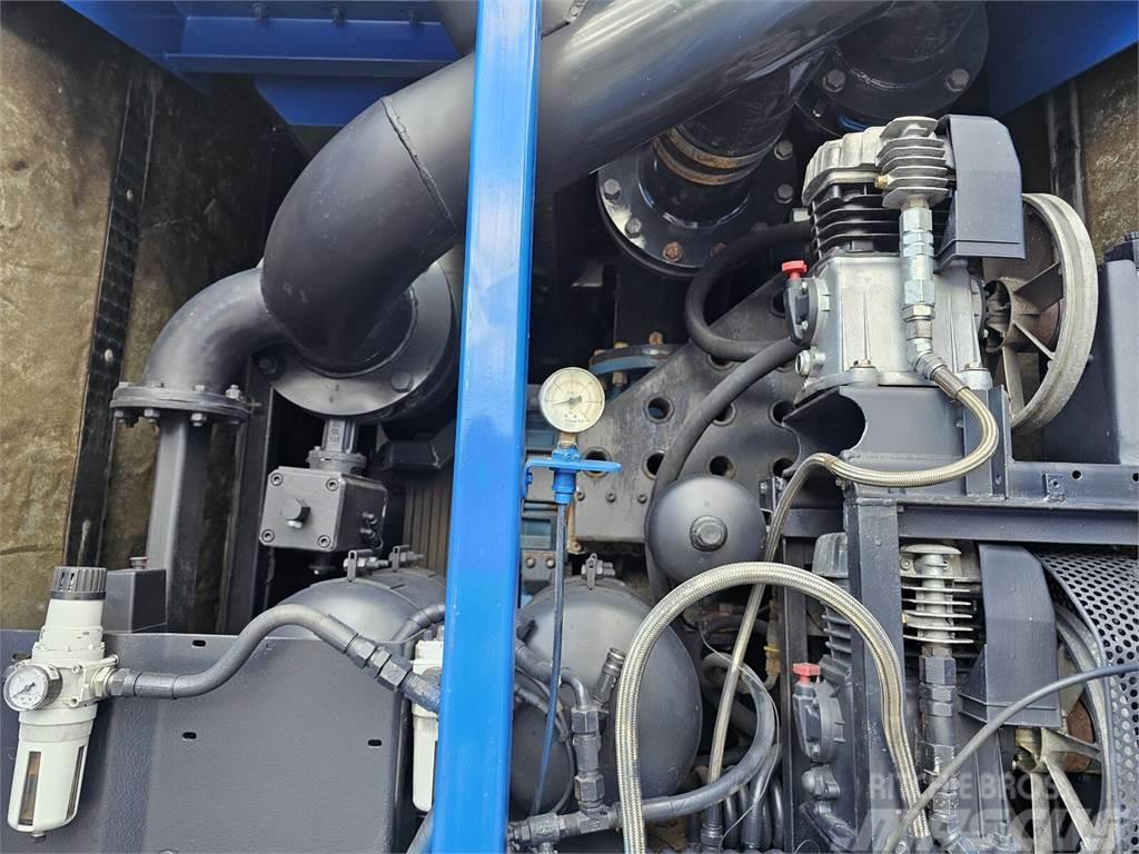 MAN TGS 35.400 Saugbagger KAISER MORO Vacuum suction - Sewage disposal Trucks